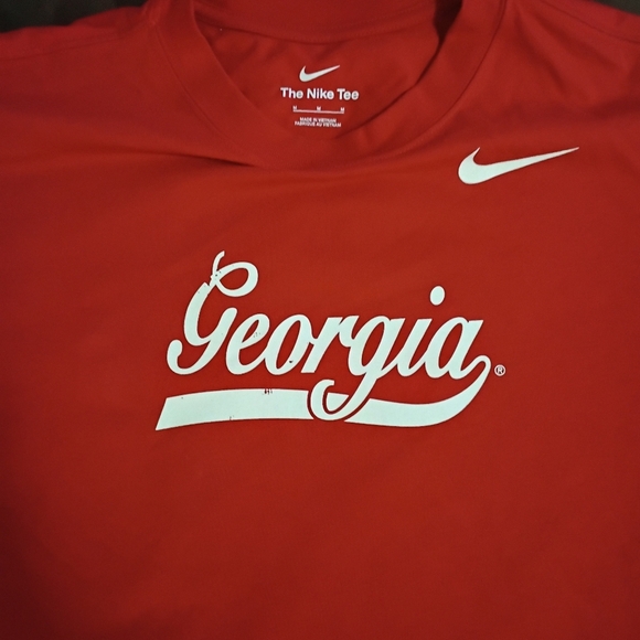 Classic Georgia Bulldogs Red Nike T-shirt. Perfect for Game Day. - Picture 5 of 5